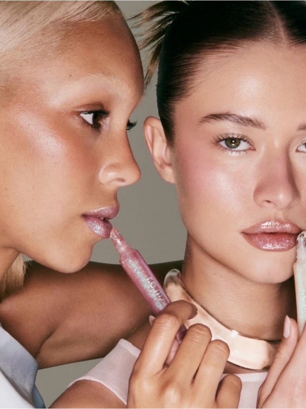 r.e.m. beauty On Your Collar Plumping Lipgloss — Away Message